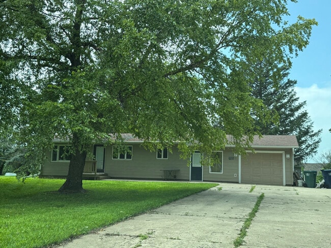 Building Photo - 935 N Rerick Ave Rental