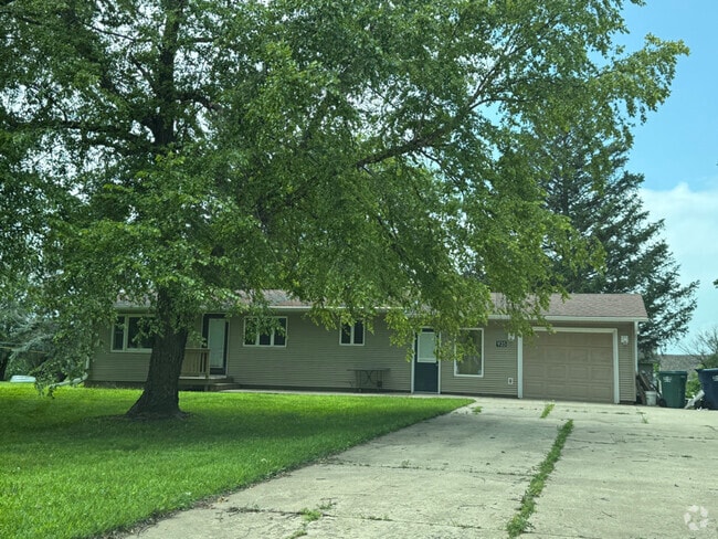 Building Photo - 935 N Rerick Ave Rental