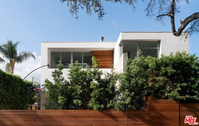 4035 Van Buren Pl