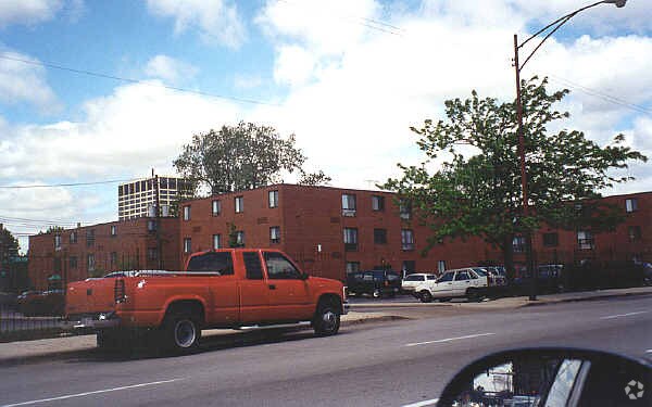 Davis Apartments - Davis Apartments