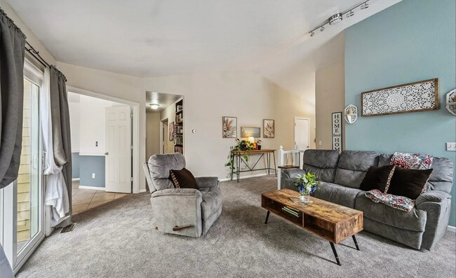 Photo - 646 S Joplin St