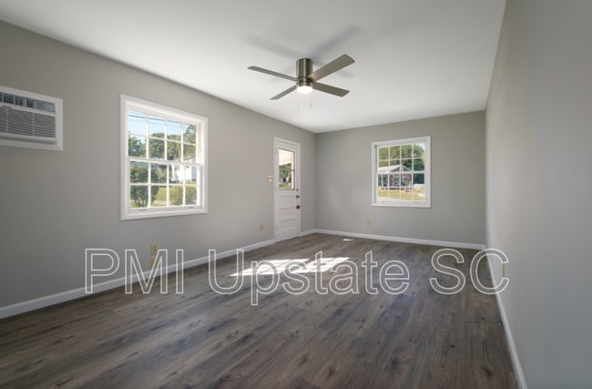 Photo - 100 Truman St