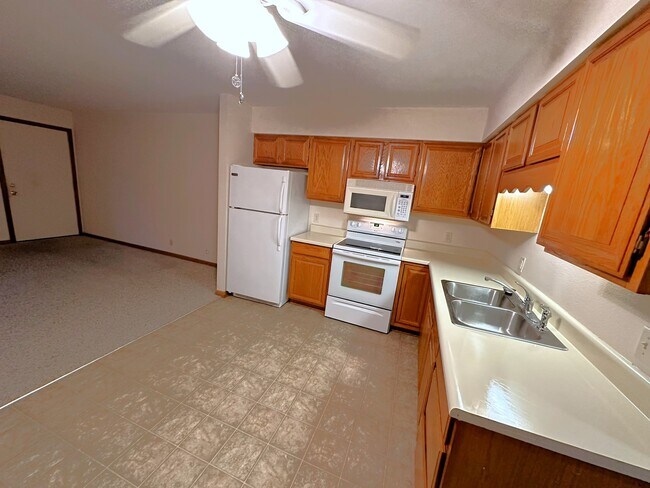 Photo - 780 Main St Unit A3