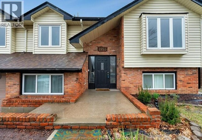 Photo - 1953 Lepain Crescent