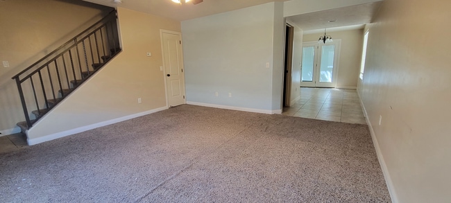 Photo - 340 W 1425 N