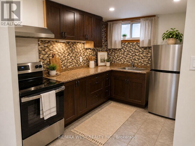 Photo - 15 Hamlyn Crescent
