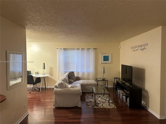 Photo - 8606 SW 3rd St Unit 201