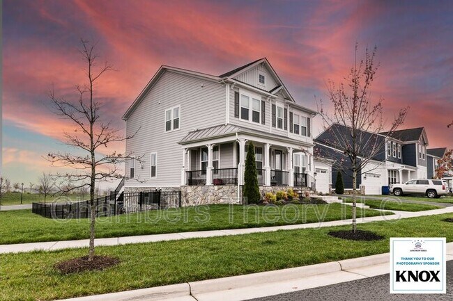 Photo - 114 Ionian St SE