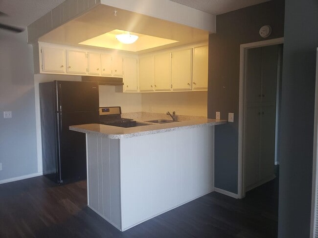 Photo - Sunset Cove Apartments