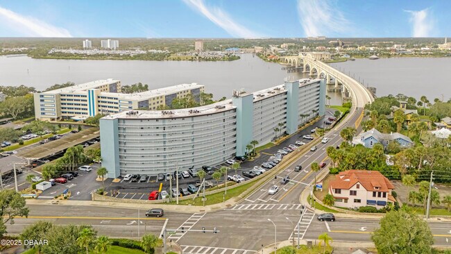 Building Photo - 100 Silver Beach Ave Unit 816