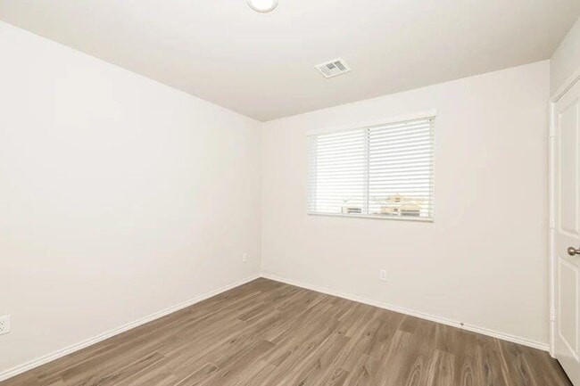 Photo - 1809 Crimson Lake Blvd