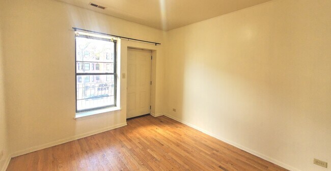 Photo - 4615 S Michigan Ave Unit 2S