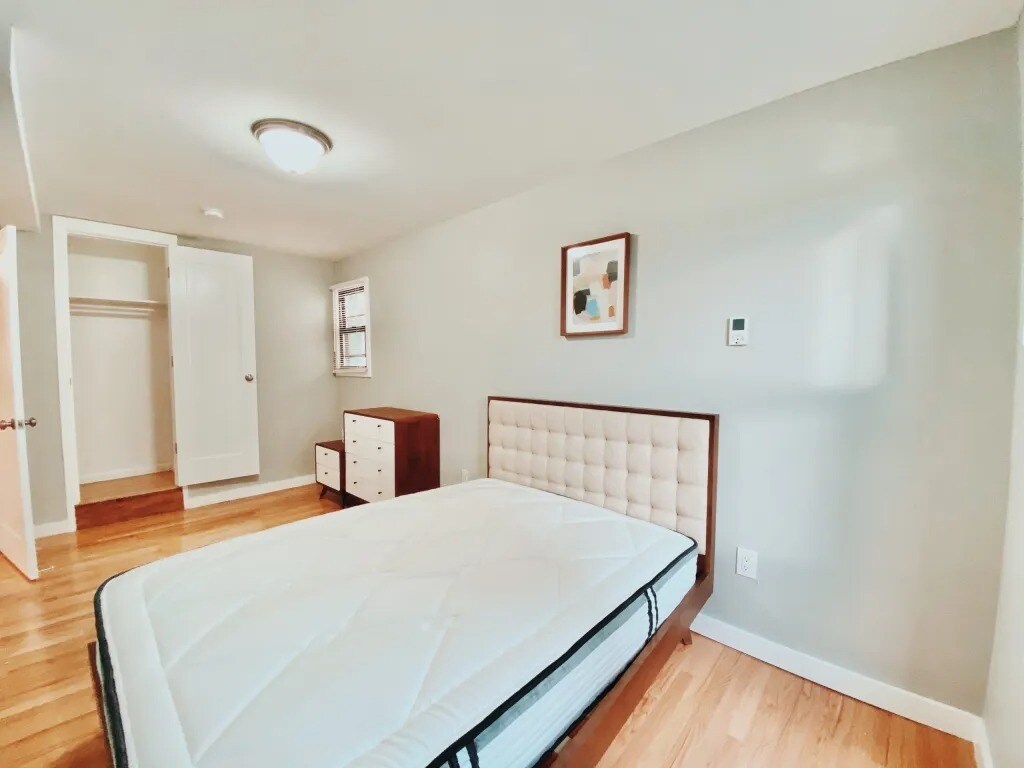 Photo - Furnished room/NOT APARTMENT Unit 2