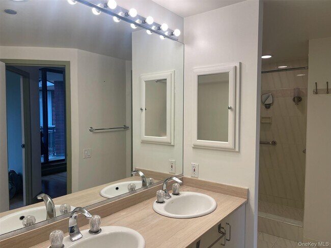 Photo - 50 E Hartsdale Ave Unit 6O