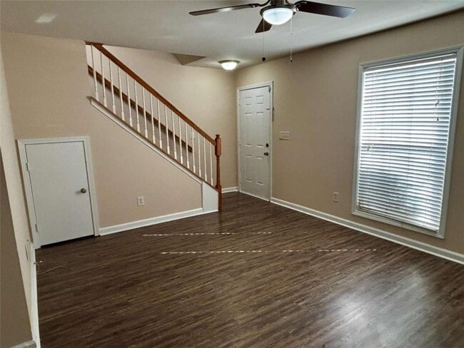 Photo - 508 Summer Pl NW