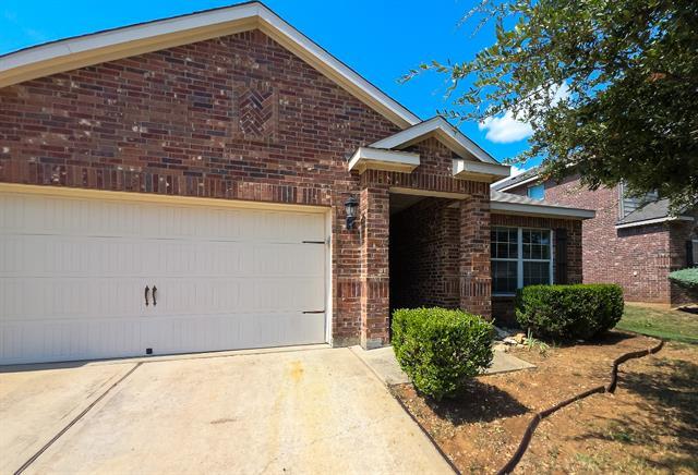 Photo - 609 Canoe Way