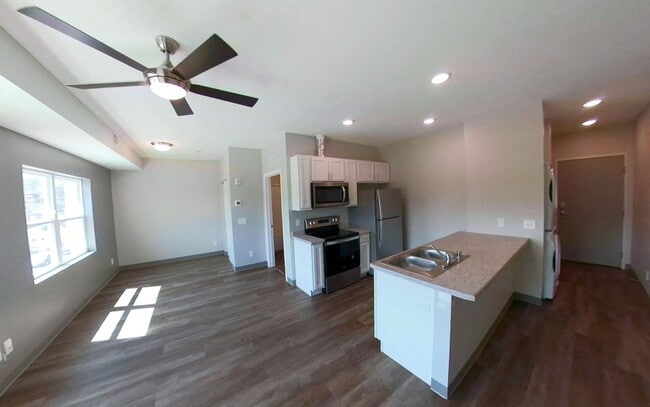 Photo - Hillside Apartments