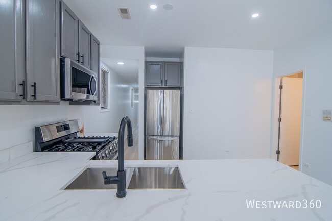 Photo - 2534 W Harrison St Unidad 1