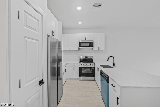 Photo - 2220 Kenneth Ave S