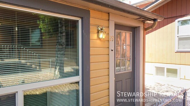 Cute, updated studio next to U of O campus! - Cute, updated studio next to U of O campus! Apartamento Unidad 29