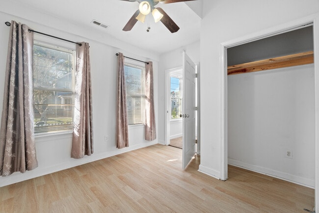 Photo - 3216 Marne Ave