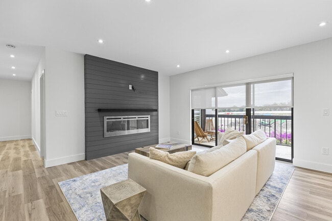 Photo - 11311 Pond View Dr Unit C203