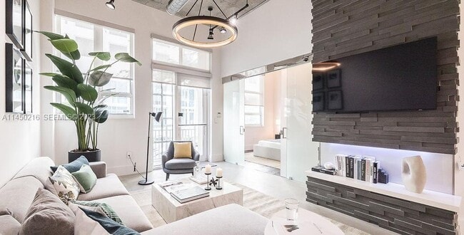 Building Photo - 2001 Biscayne Blvd Unit 2104