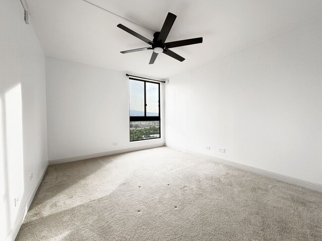 Photo - Large 2/2 in Heart of Waikiki with Central A/C & Utilities Included Unit 9C