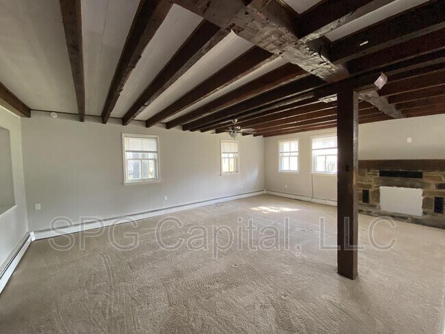 Photo - 130 S Main St