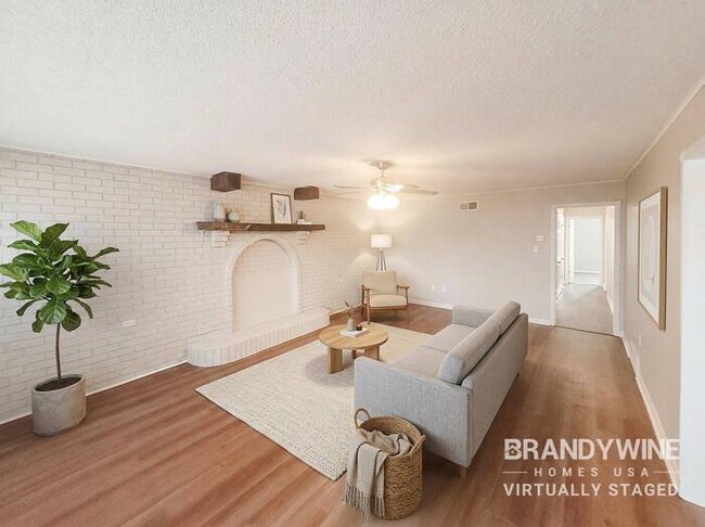 Photo - 1974 Lydgate Cove