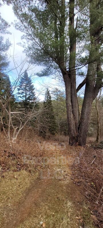 Photo - 16 Maple Ave