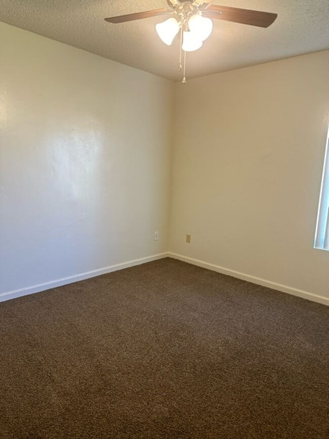 Photo - 708 Arvin St