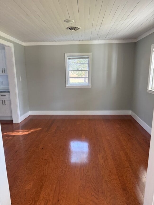 Photo - GORGEOUS FARMHOUSE