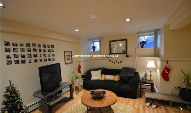 Photo - 94 Pleasant St Unit 1