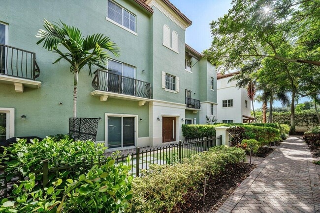 Photo - 48 NW Hawthorne Pl