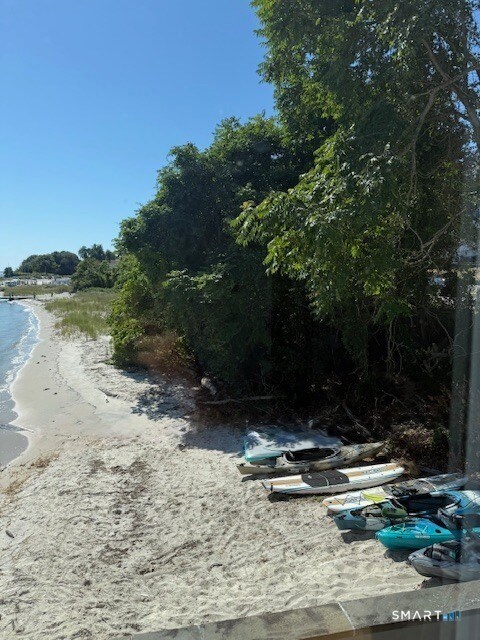 Photo - 352 Pequot Ave