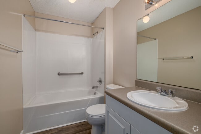 2 habitaciones, 2 baños - 951 pies cuadrados - Baño