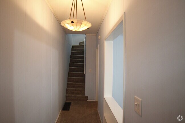 Building Photo - 807 W Wilkes Barre St Rental