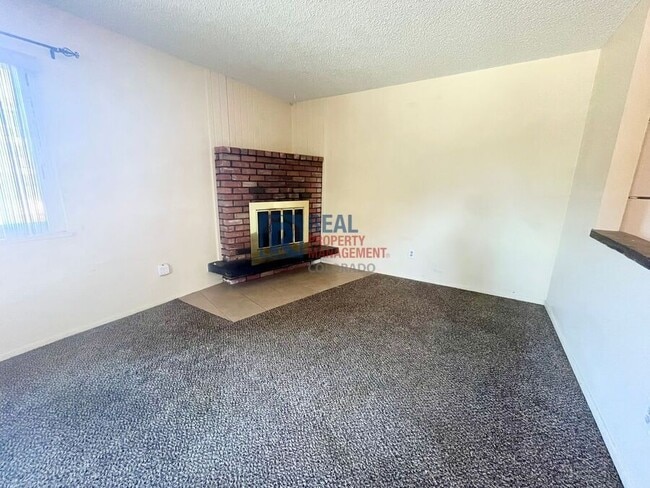 Photo - 1319 Potter Dr