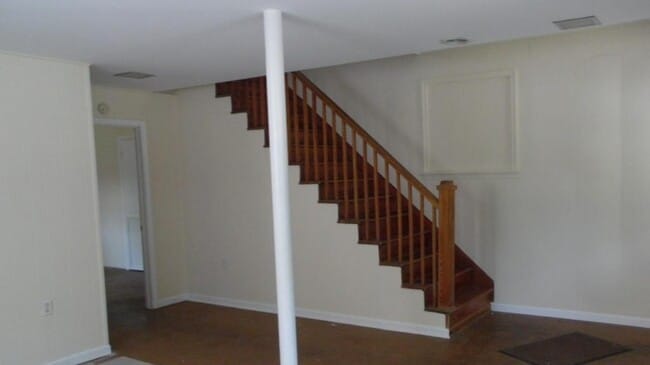 Photo - 110 E 30th St