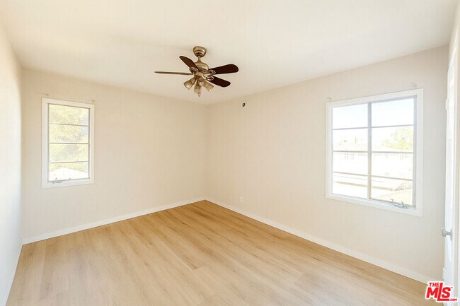 Building Photo - 4064 S Muirfield Rd Unit C Rental