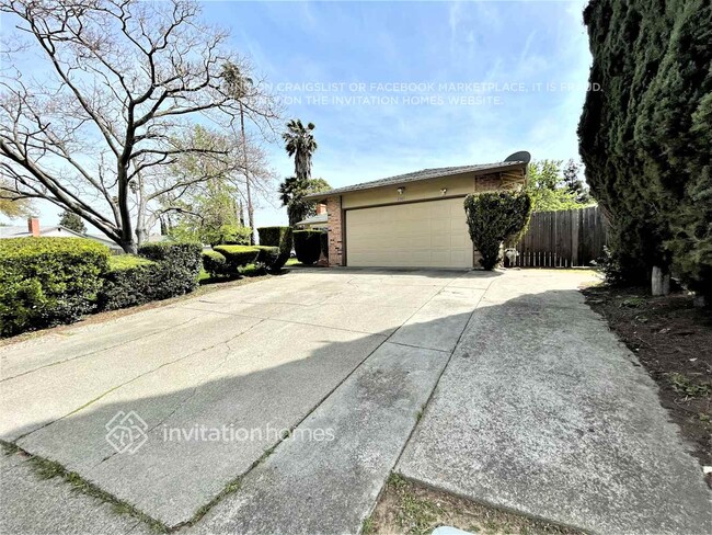 Photo - 1385 Meadowlark Dr House