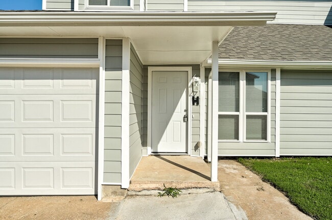 Photo - 729 Vicksburg Ave