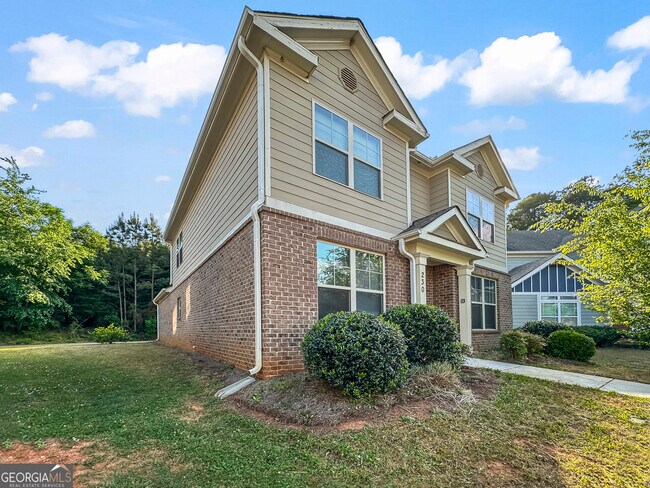 Photo - 230 Daisy Cir