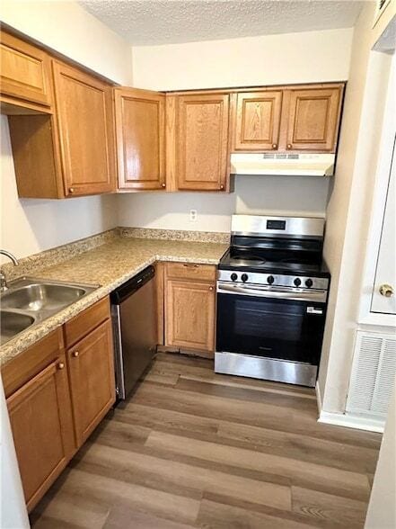 Photo - 653 Farmington Pl Unit B