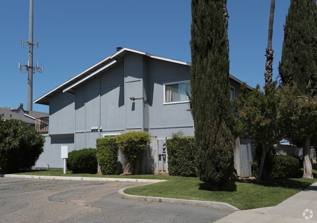Building Photo - The Twelve