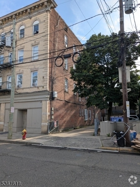 Building Photo - 139 9th St Unit 17 Rental