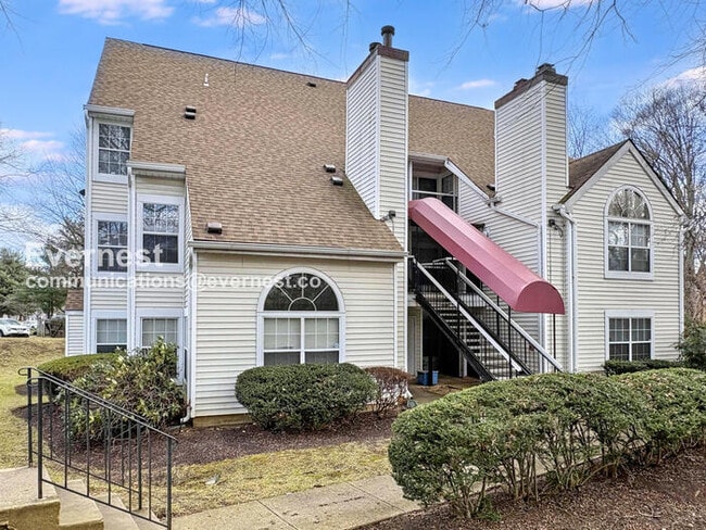 Building Photo - 1011 Fallcrest Ct Unit 202