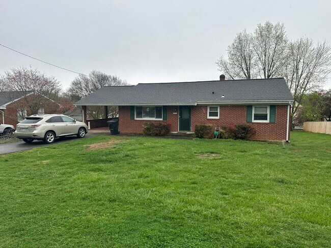 3720 Goodview Avenue - 3720 Goodview Avenue House