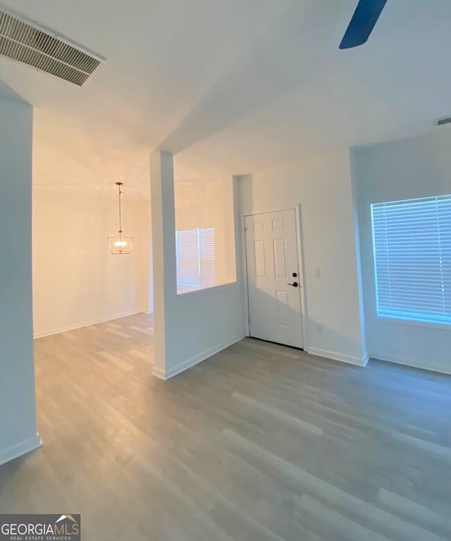 Photo - 255 Morgan Rd